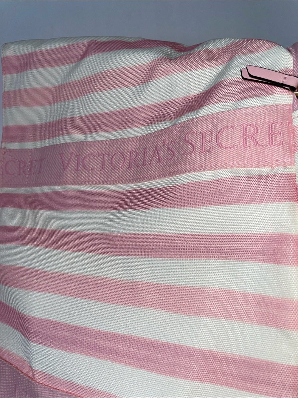 NWT Victoria’s Secret Striped Pink Insulated Lunch Tote/Bag. - Picture 3 of 6